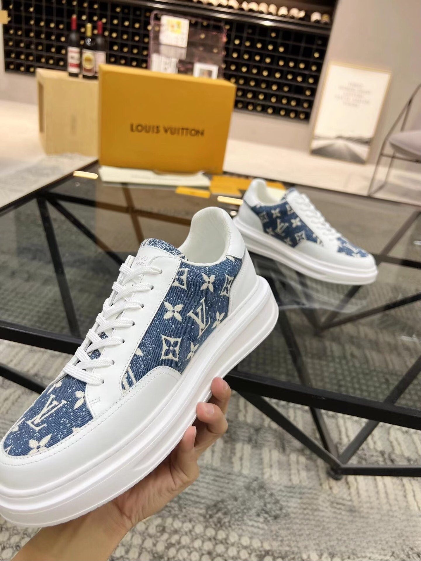 Sneakers
