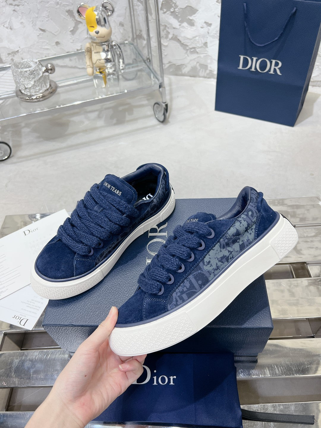 Sneakers