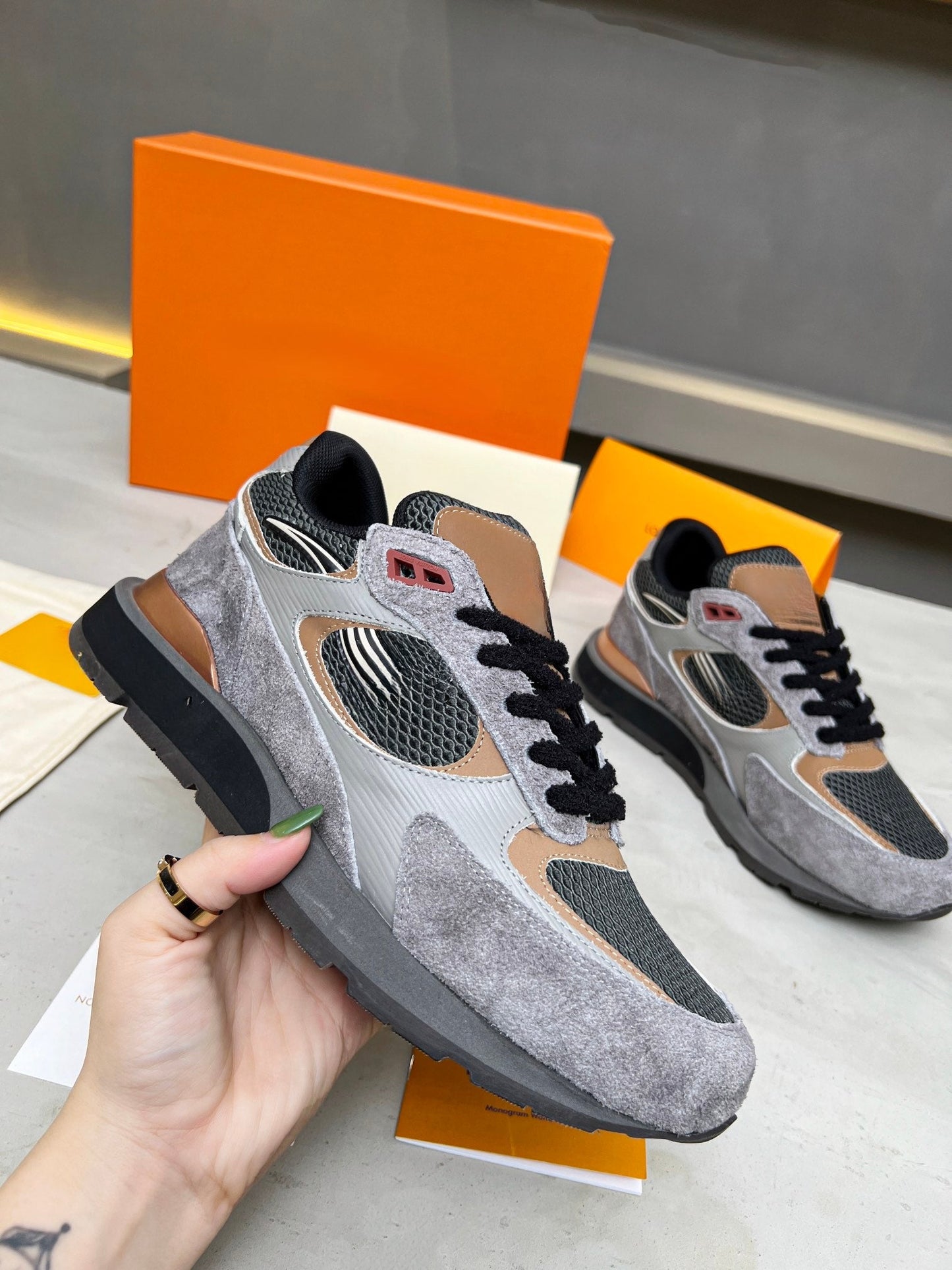 Sneakers