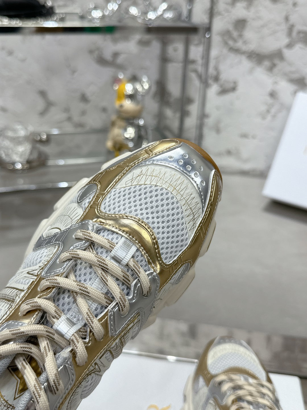 Sneakers