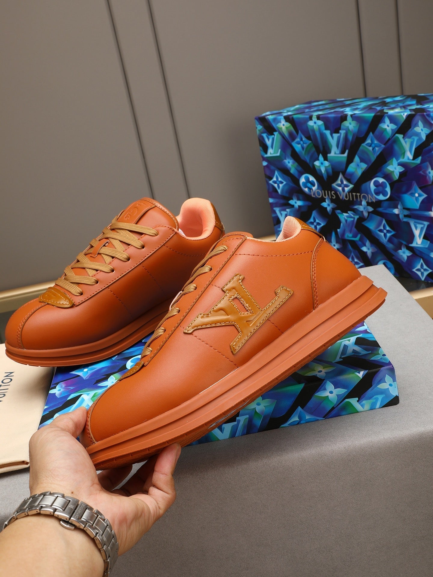 Sneakers