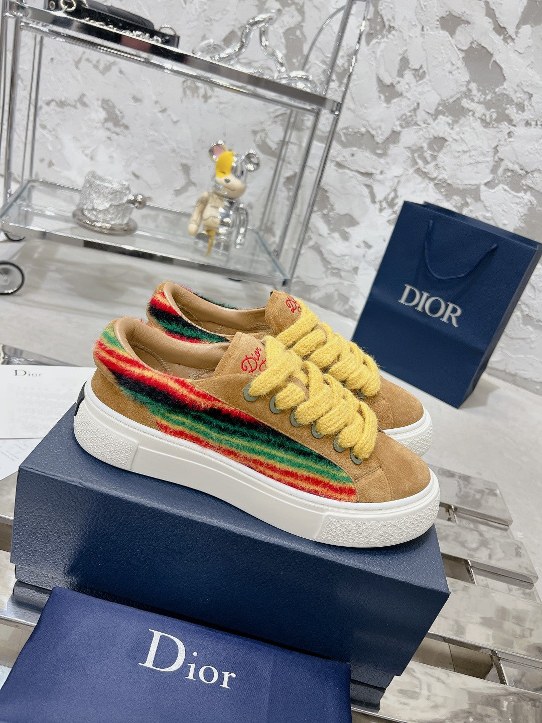 Sneakers