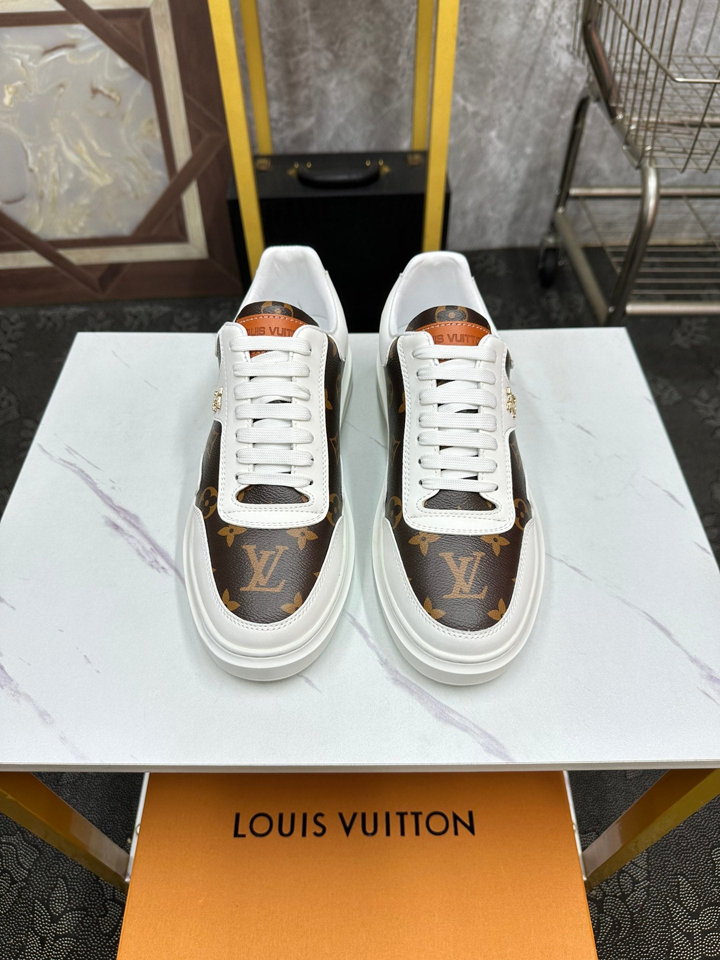 Sneakers