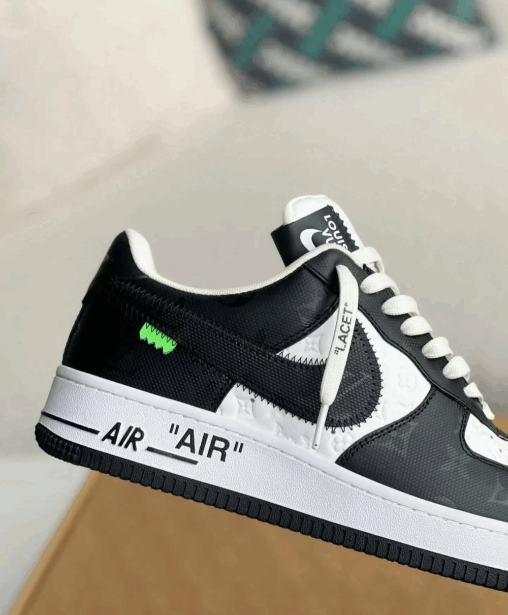 Sneaker