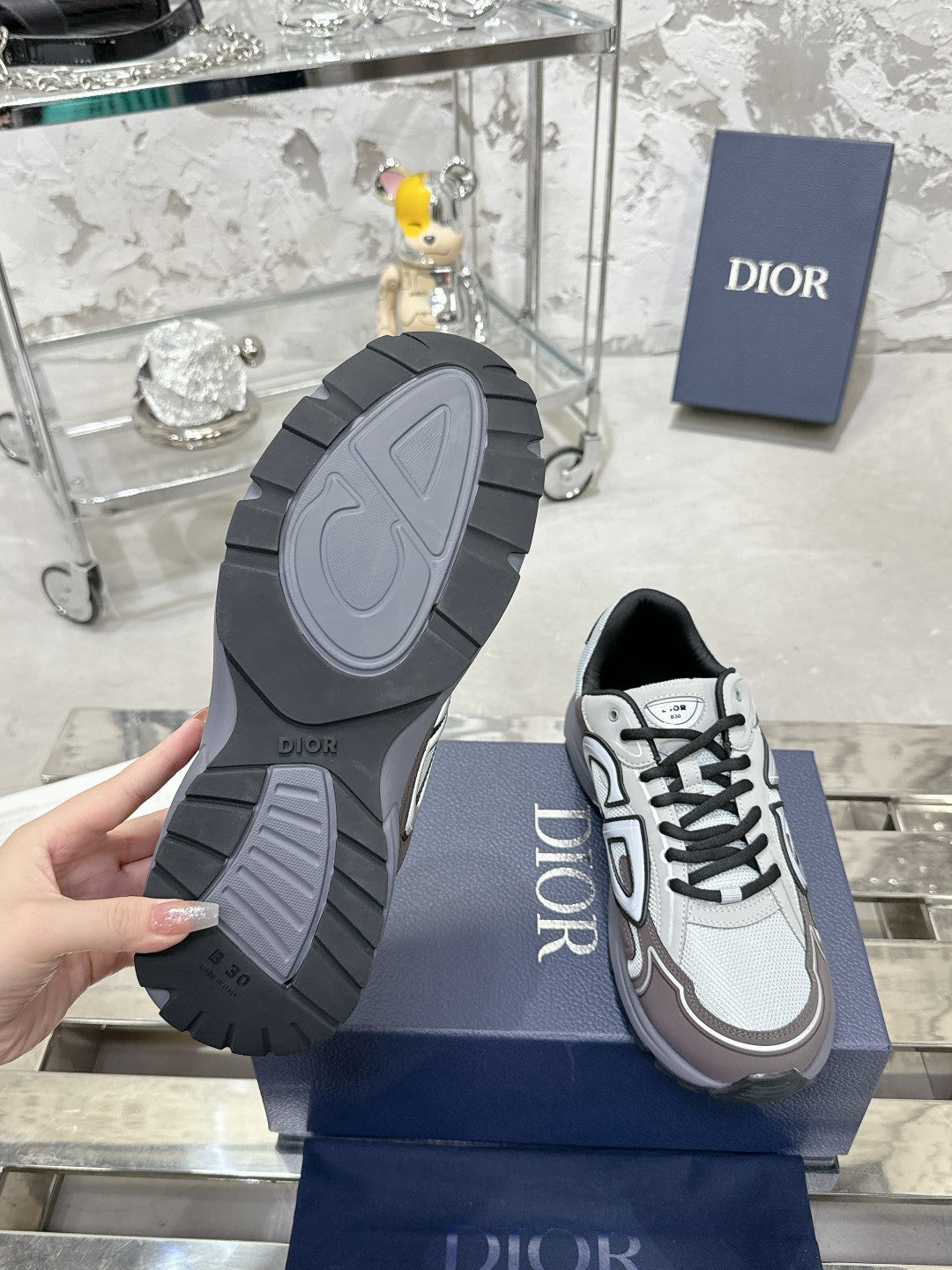 Sneakers