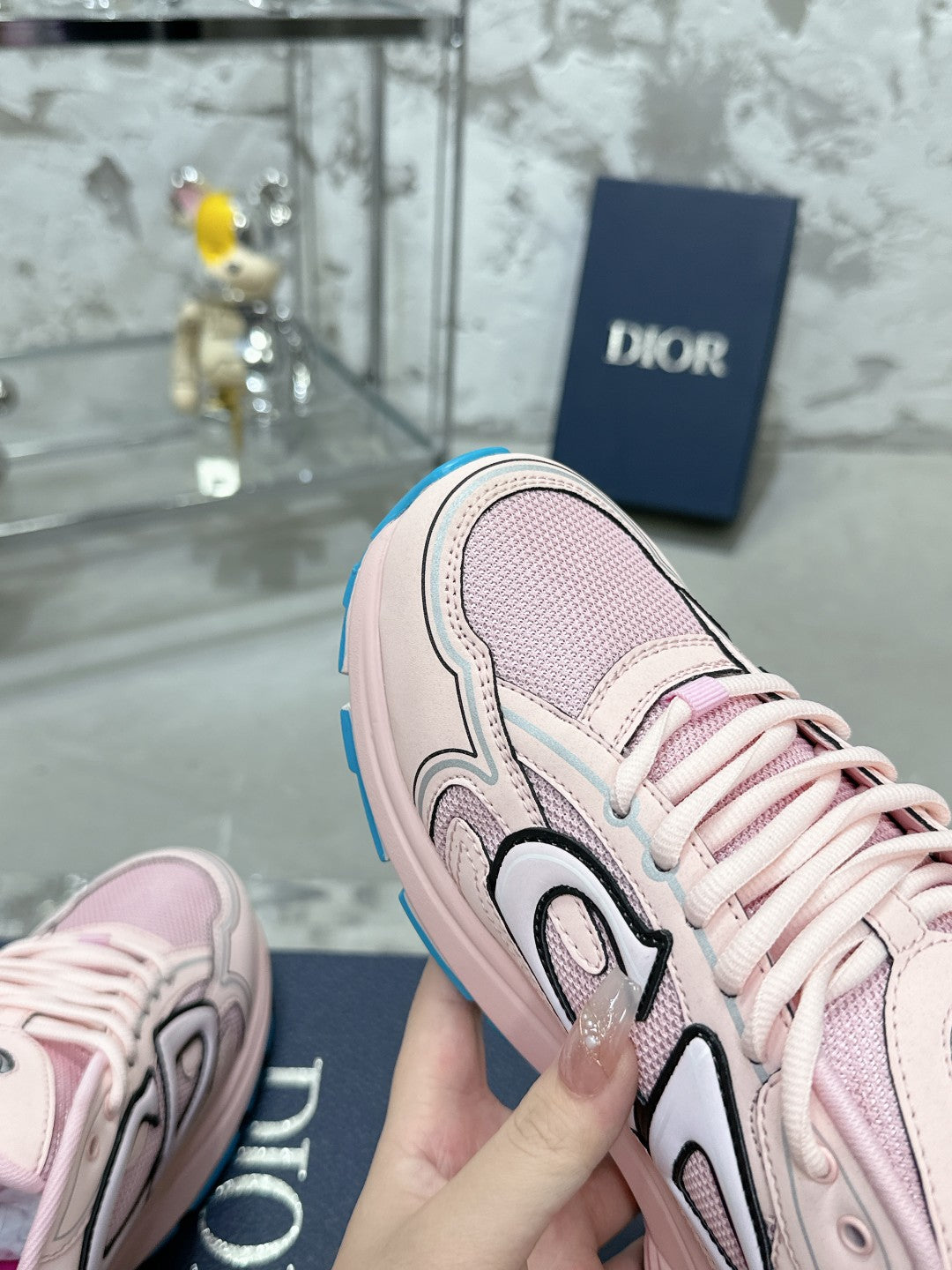 Sneakers