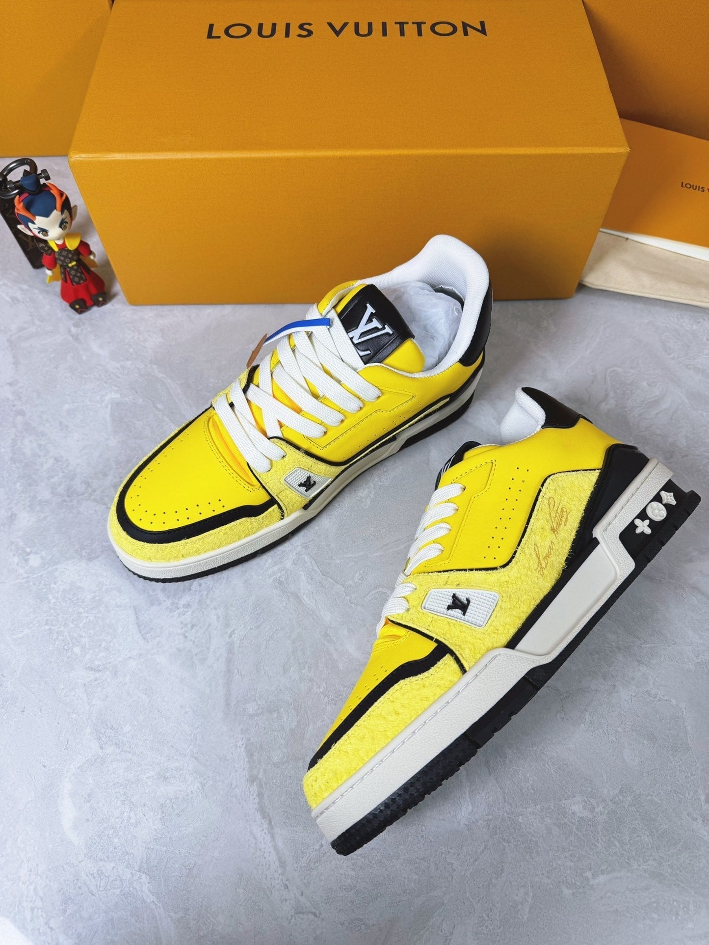 Sneakers
