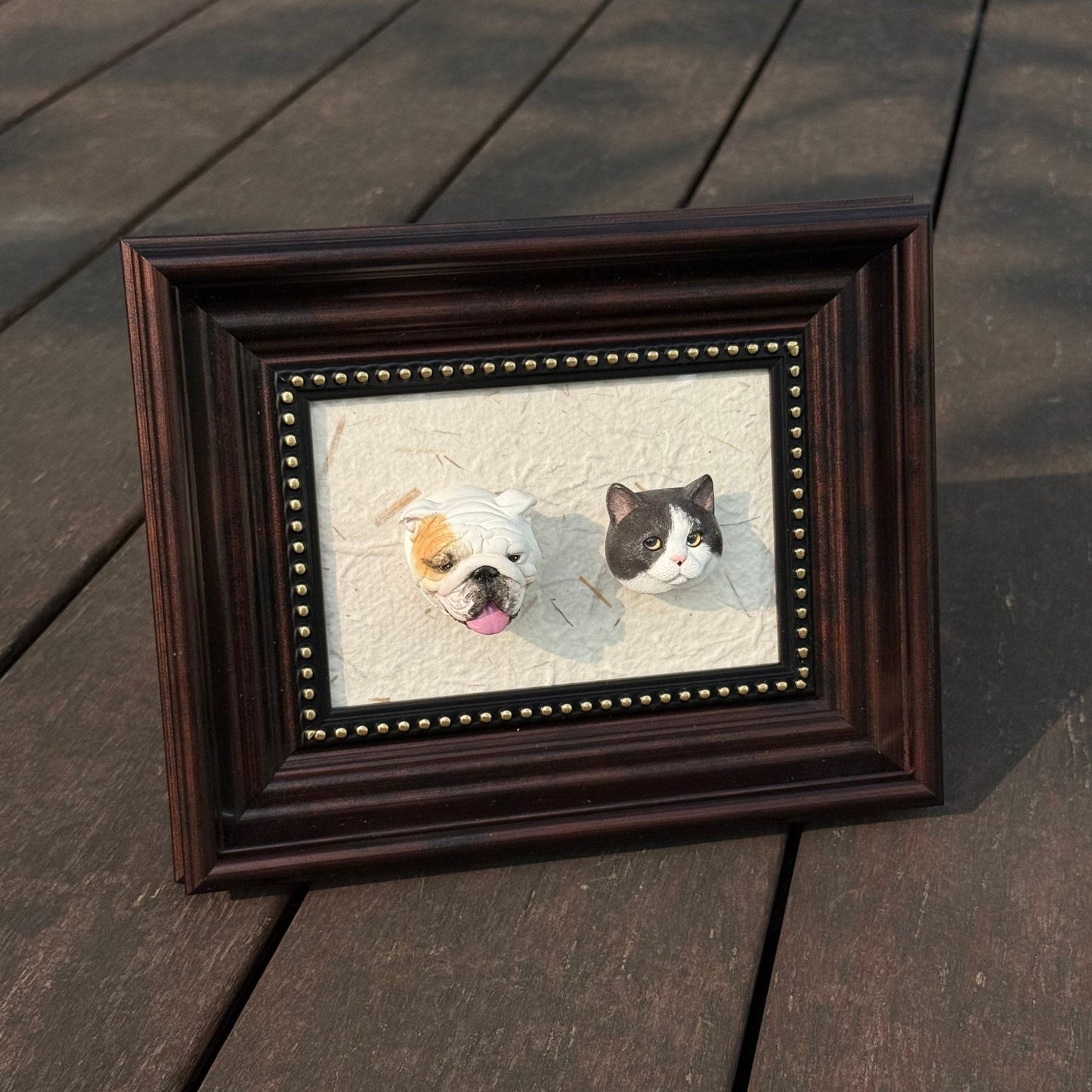 Magnetic Vintage Pet Figurine Display Frame (*Pet Figurine is NOT included)
