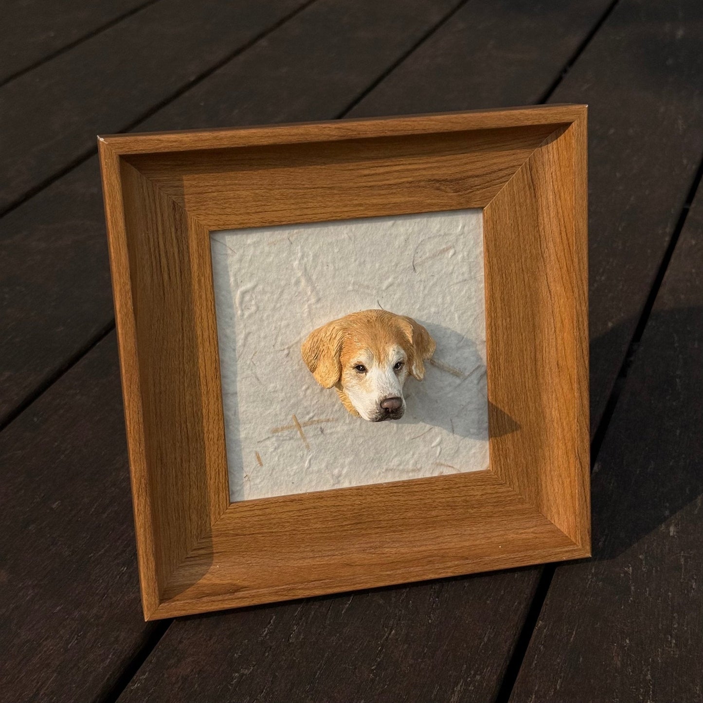 Magnetic Wood Pet Figurine Display Frame (*Pet Figurine is NOT included)